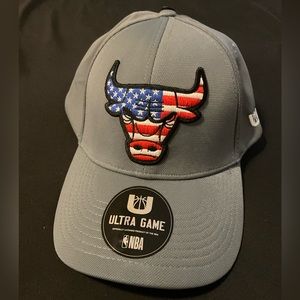 Ultra Game Chicago Bulls American Flag logo cap